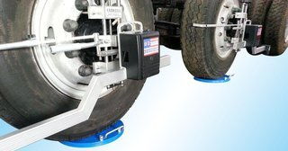 汽车四轮定位器多少钱(汽车四轮定位器的价格及其重要性)