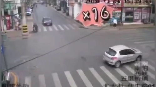 男生第一个出考场:先打两把游戏(男生第一个出考场，先打两把游戏)