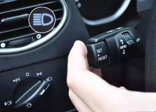 汽车到底有多少灯光亮度(汽车灯光亮度，深度解析与探讨)