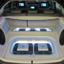 汽车改音响一般多少钱(汽车音响升级费用解析，了解汽车改音响的一般价格)