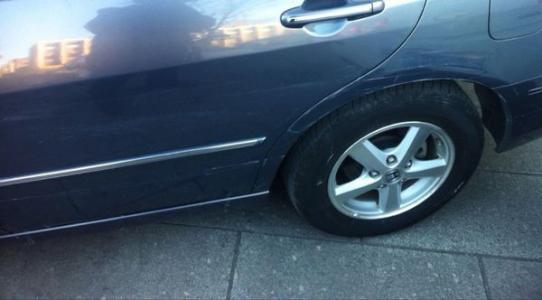 汽车底漆被刮了多少钱修(汽车底漆被刮，修复费用及注意事项)