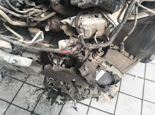 汽车大梁撞过修要多少钱(汽车大梁撞过修要多少钱?全面解析修复成本与因素) 汽车大梁撞过修要多少钱(汽车大梁撞过修要多少钱?全面解析修复成本与因素)