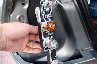 汽车前轮灯凹陷多少钱换(汽车前轮灯凹陷更换费用解析)