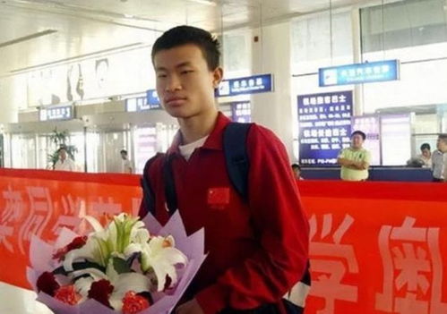 北大回应“韦神”健康问题(北大回应韦神健康问题，关注健康，科学应对)