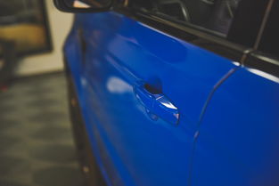 汽车改色膜加长多少钱(汽车改色膜加长价格解析)