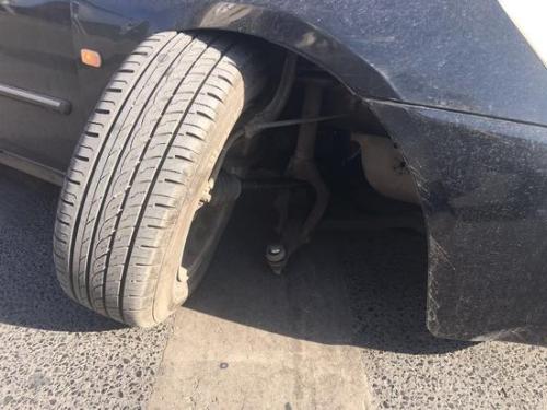 汽车右前轮下摆臂多少钱(汽车右前轮下摆臂的价格解析)