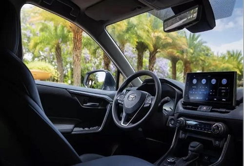 汽车换水箱多少钱一个(汽车换水箱的费用解析，多少钱一个？