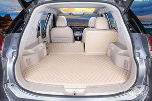 后备箱能放多少小汽车(揭秘，后备箱的容量极限—探究小汽车后备箱能放多少辆小汽车)