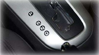 汽车上下坡用多少档好开(汽车上下坡时如何选择合适的档位，驾驶技巧与注意事项)