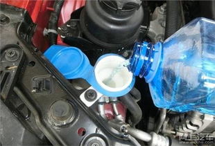 夏季汽车玻璃水加多少(夏季汽车玻璃水加多少，深度解析与操作指南)