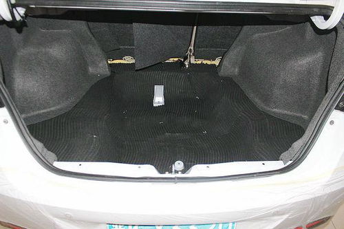 汽车拉手垫多少钱一个(汽车拉手垫的价格探究，多少钱一个？