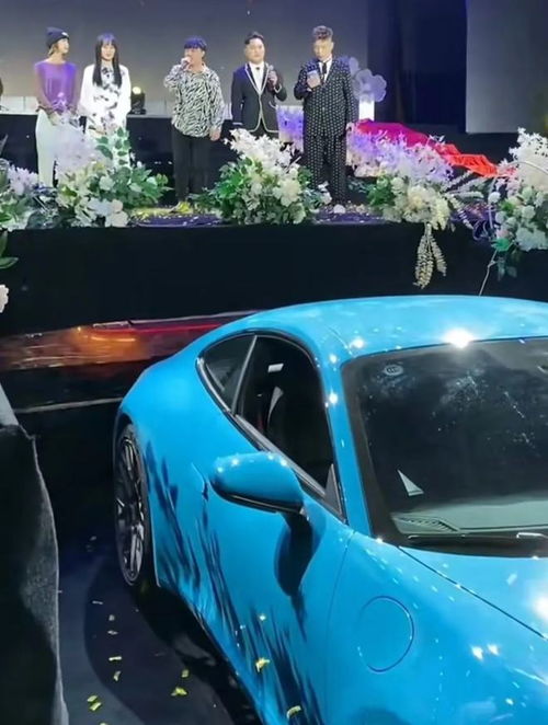 直播间送小汽车值多少钱(直播间送小汽车的价值解析)