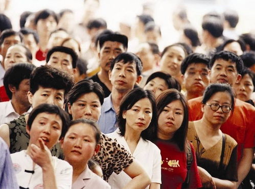 高考结束后 男生直奔妈妈墓地(高考结束后的心灵之旅，男生直奔妈妈墓地)