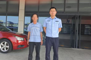 曹颖14岁儿子被赞\最帅星二代\曹颖14岁儿子被赞最帅星二代)