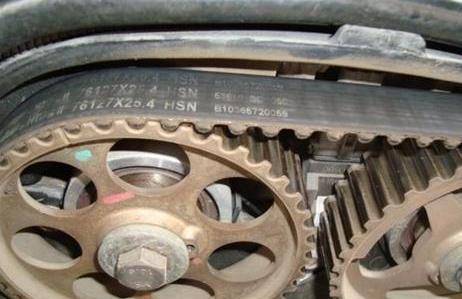 汽车皮带多少公里换一根(汽车皮带更换周期详解,多少公里应该换一根? 汽车皮带多少公里换一根(汽车皮带更换周期详解,多少公里应该换一根?