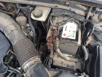 汽车怠速下能充多少电啊(汽车怠速下能充多少电,探究汽车充电机制与怠速充电效率) 汽车怠速下能充多少电啊(汽车怠速下能充多少电,探究汽车充电机制与怠速充电效率)