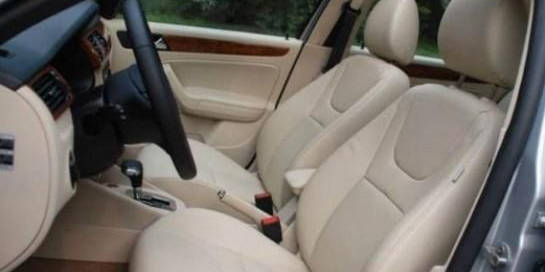 汽车座椅清洗要多少钱(汽车座椅清洗费用详解,价格因素与清洗必要性) 汽车座椅清洗要多少钱(汽车座椅清洗费用详解,价格因素与清洗必要性)