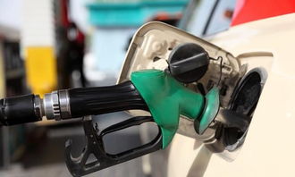 一般小汽车有多少升油(一般小汽车有多少升油，油箱容量的探索)