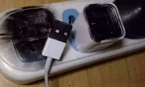 汽车换手机充电器多少钱(汽车换手机充电器需要多少钱?全面解析成本与选择) 汽车换手机充电器多少钱(汽车换手机充电器需要多少钱?全面解析成本与选择)