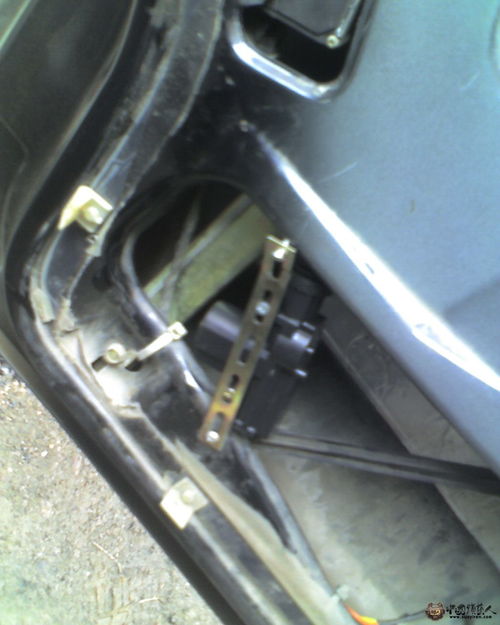 汽车防夹升降器多少钱(汽车防夹升降器的价格解析)