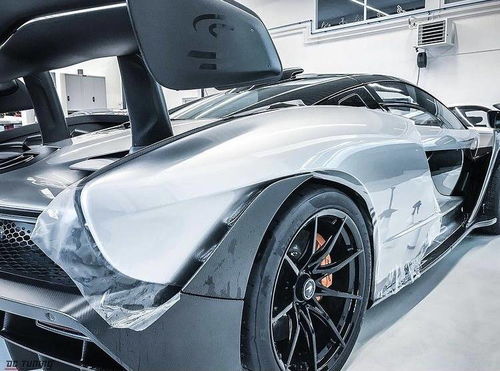 自己贴膜汽车四门多少钱(自己贴膜汽车四门需要多少钱?全面解析贴膜成本与注意事项) 自己贴膜汽车四门多少钱(自己贴膜汽车四门需要多少钱?全面解析贴膜成本与注意事项)