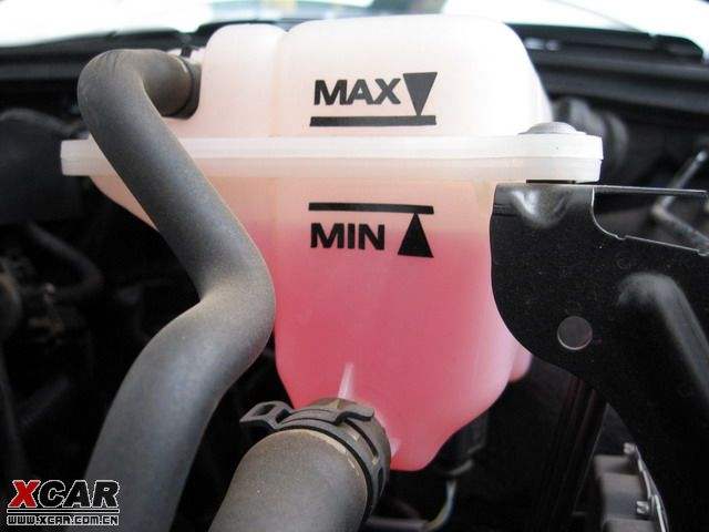 汽车多少度换玻璃水最好(汽车多少度换玻璃水最好，温度与玻璃水更换的关联解析)