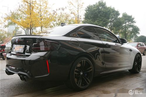 汽车贴膜渐变黑色多少钱(汽车贴膜渐变黑色及其价格解析)