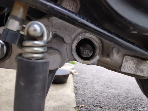 汽车刹车油最多加多少(汽车刹车油，了解其作用与如何正确加注油量)