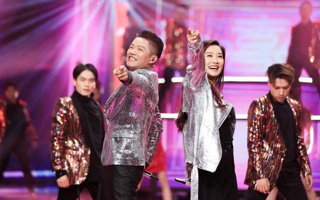 岳云鹏演唱会票价比凤凰传奇还贵(岳云鹏演唱会票价比凤凰传奇更贵，探究背后的原因)