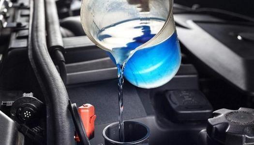 现在汽车防冻液要加多少(现代汽车防冻液加注量的科学解析)
