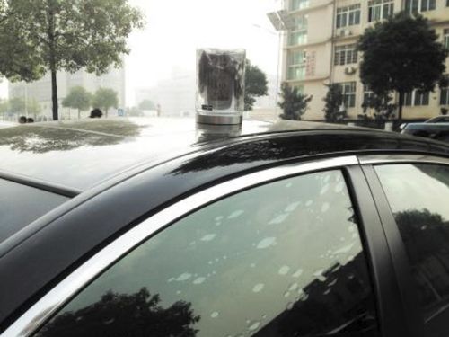 贴汽车玻璃膜价格多少钱(汽车玻璃贴膜价格解析，费用多少？如何选择合适的膜？