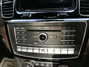 汽车前门凹进去刮多少钱(汽车前门凹进去修复费用详解，关键词刮多少钱揭秘)