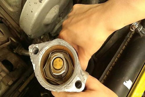 汽车的节温器多少度打开(汽车节温器打开温度解析)