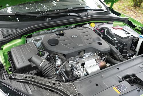 名爵3拆汽车电瓶多少钱(名爵3汽车电瓶拆卸费用详解) 名爵3拆汽车电瓶多少钱(名爵3汽车电瓶拆卸费用详解)