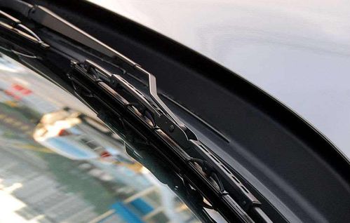 汽车油箱盖漏油修多少钱(汽车油箱盖漏油修理费用解析)