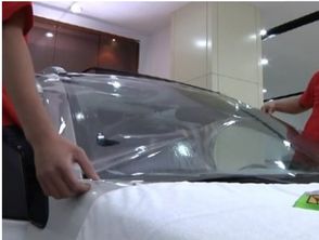 汽车贴一套膜多少钱(汽车贴一套膜的价格解析)