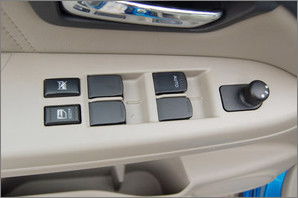 汽车门锁好打开吗多少钱(汽车门锁打开指南,价格与简易性解析) 汽车门锁好打开吗多少钱(汽车门锁打开指南,价格与简易性解析)