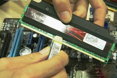 华为电脑怎么更换内存条(华为电脑内存条更换指南)