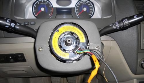 汽车方向盘换气囊多少钱(汽车方向盘换气囊的费用解析)