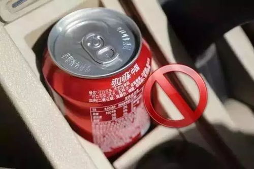 汽车收纳盒能放多少水啊(汽车收纳盒的容量与水的装载量研究) 汽车收纳盒能放多少水啊(汽车收纳盒的容量与水的装载量研究)