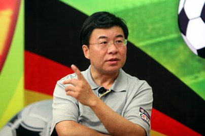 韩乔生观战苏超 感叹氛围超过中超(韩乔生观战苏超,感叹氛围超过中超) 韩乔生观战苏超 感叹氛围超过中超(韩乔生观战苏超,感叹氛围超过中超)