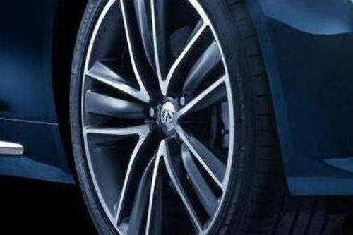 汽车多少钱一个轮胎划算(汽车轮胎购买与更换，多少钱一个轮胎才划算？