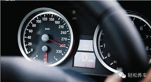 汽车一般标低车速是多少(汽车一般标低车速是多少？探究车辆速度与道路安全)