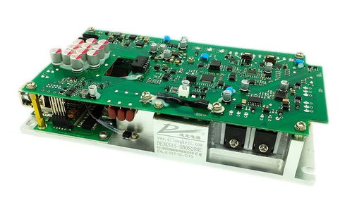 电动汽车用的多少V的电(电动汽车的电压，多少V的电驱动未来？