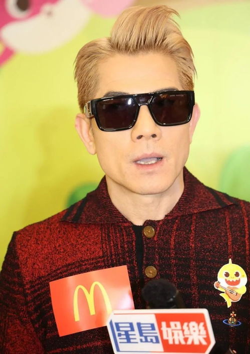 59岁郭富城宣布妻子方媛怀上三胎(郭富城宣布妻子方媛怀上三胎，喜悦与期待交织的美好时光)