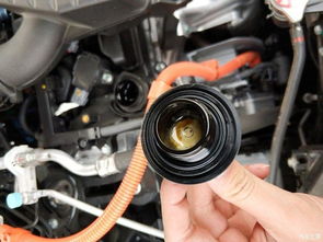 油电混动汽车加多少机油(油电混动汽车机油添加详解)