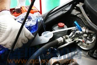 汽车玻璃水多少度蒸发(汽车玻璃水的蒸发过程及其影响因素探究)