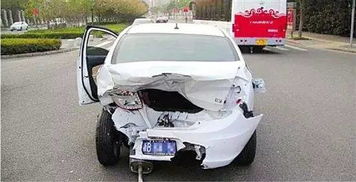 汽车前脸撞了修好多少钱(汽车前脸撞击修复费用详解)