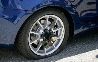 汽车轮胎多少度变软了(汽车轮胎的温度变化与软化现象研究)