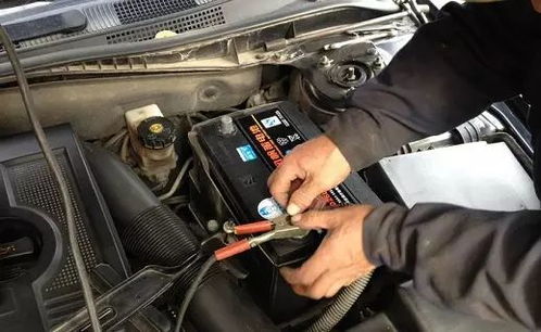 汽车电容更换多少钱一组(汽车电容更换费用详解，多少钱一组？